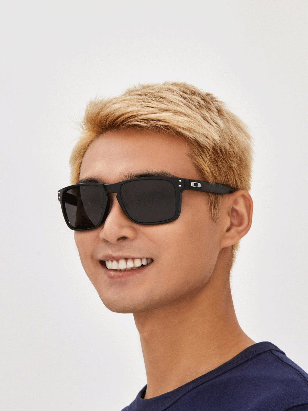Oakley OO9417 Holbrook XL Square Sunglasses - Polished Black